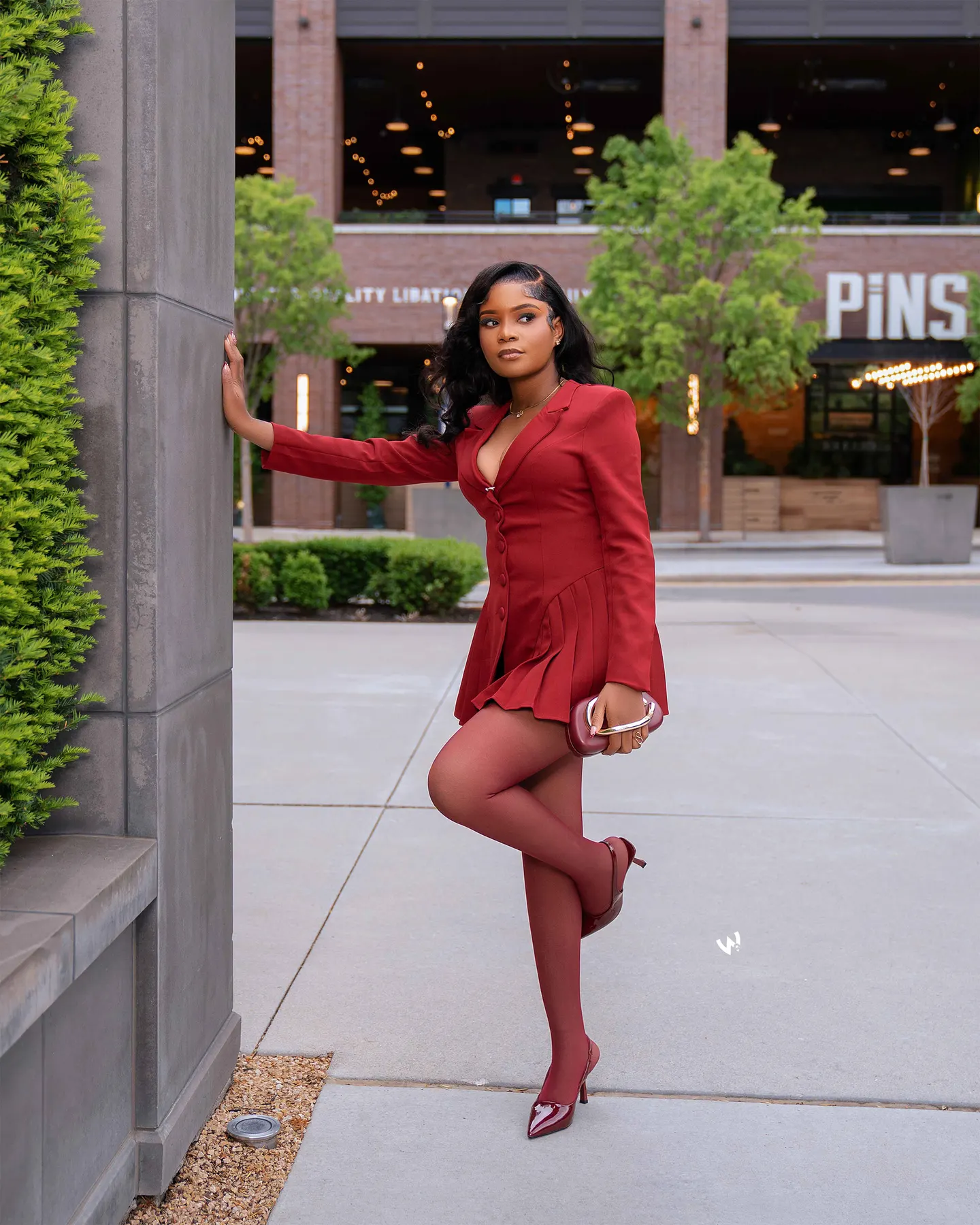 Outdoor portrait session in downtown Columbus